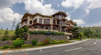 4Br House for Sale (The Hillside At Tagaytay Highlands) 4Br House for Sale (The Hillside At Tagaytay Highlands)