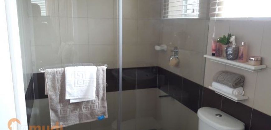 White house for sale Tagaytay