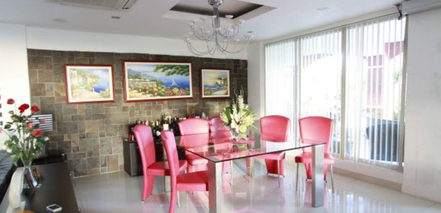 Mansion for sale in Tagaytay Mansion for sale in Tagaytay
