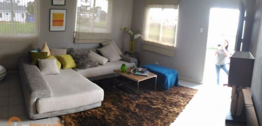Huge House for sale Tagaytay Huge House for sale Tagaytay