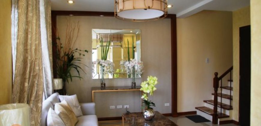 House and Lot with Perfect view of the Golf Course