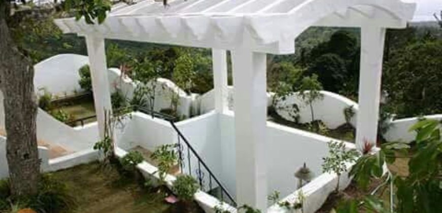 Beautiful House in Tagaytay Beautiful House in Tagaytay