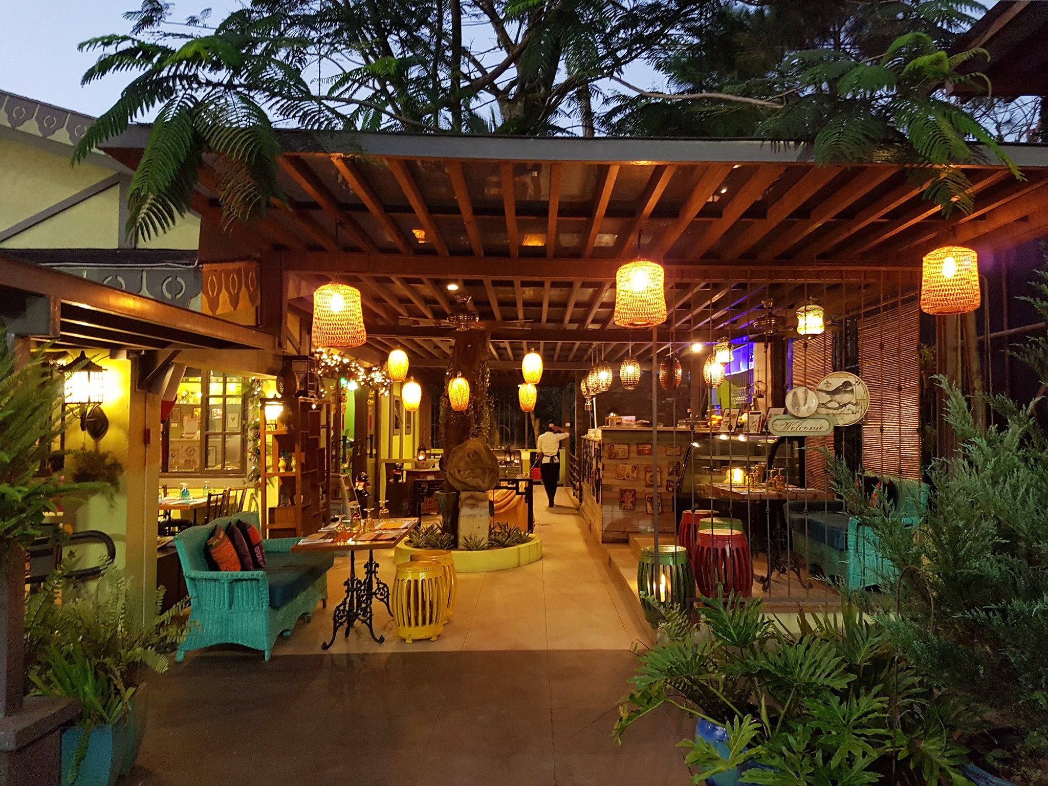 rustic breakfast spots in tagaytay cafe voila