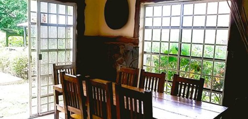 For Rent 4 Bedroom Rustic Villa With Pool in Tagaytay